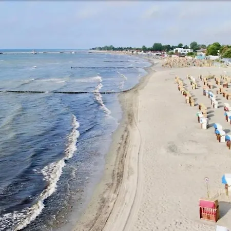 Kapitaenshaus 5 Daire Kellenhusen